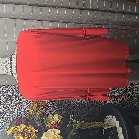 Ellen Tracy tie cuff party ready blouse - Picture 4 of 8